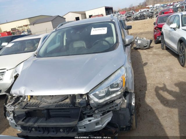 Ford Escape Titanium Image 13