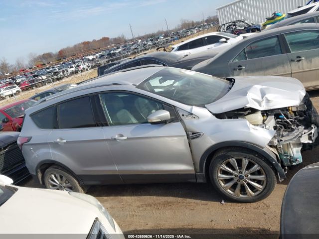 Ford Escape Titanium Image 12