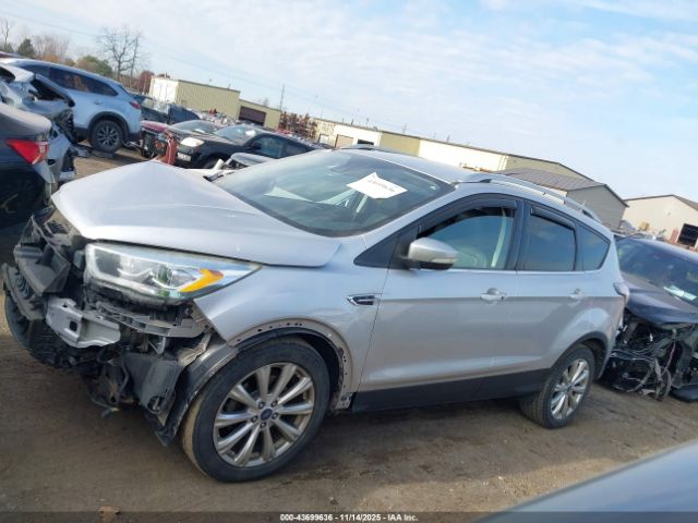 Ford Escape Titanium Image 16