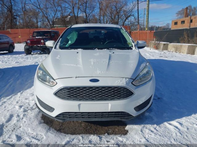 Ford Focus Se Image 15