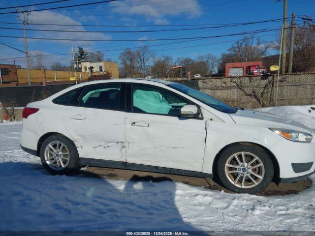 Ford Focus Se Image 16