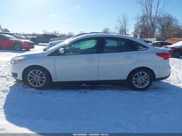 Ford Focus Se Image 11