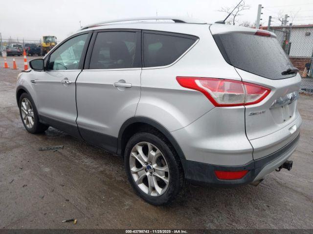Ford Escape Titanium Image 4