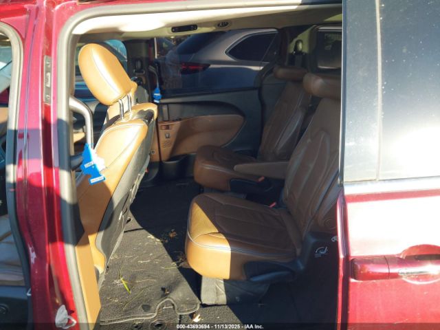 Chrysler Pacifica Limited Image 11