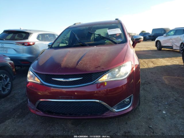 Chrysler Pacifica Limited Image 5