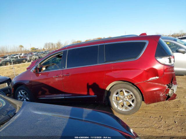 Chrysler Pacifica Limited Image 7