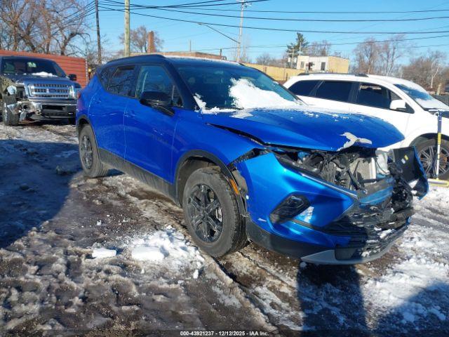  Salvage Chevrolet Blazer