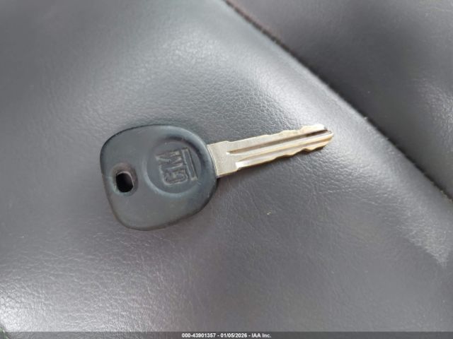 GMC Savana Work Van Image 8