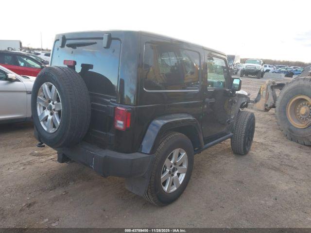 Jeep Wrangler Sahara Image 12