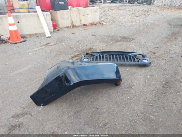 Jeep Wrangler Sahara Image 9