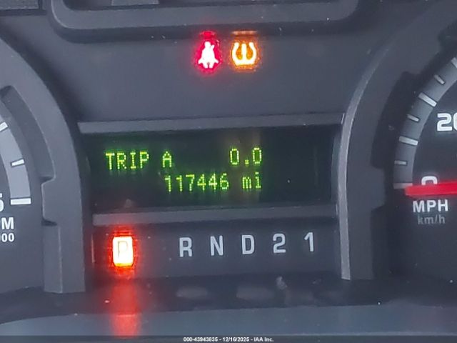 Ford E-250 Commercial Image 14