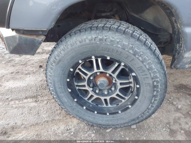 Ford E-250 Commercial Image 19