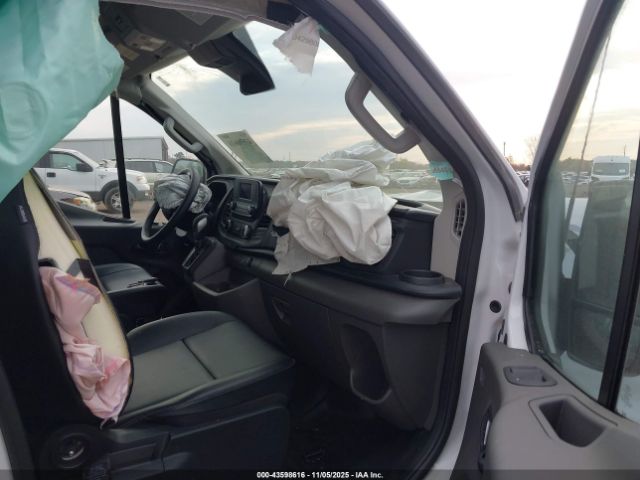 Ford Transit Image 3