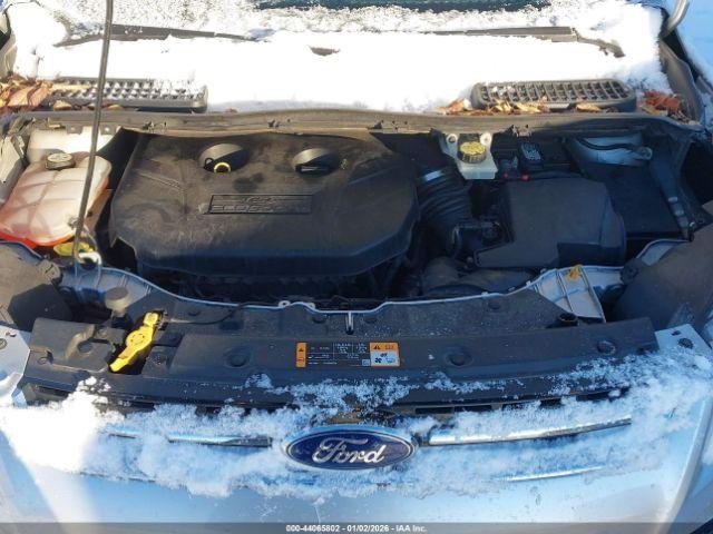 Ford Escape Titanium Image 12