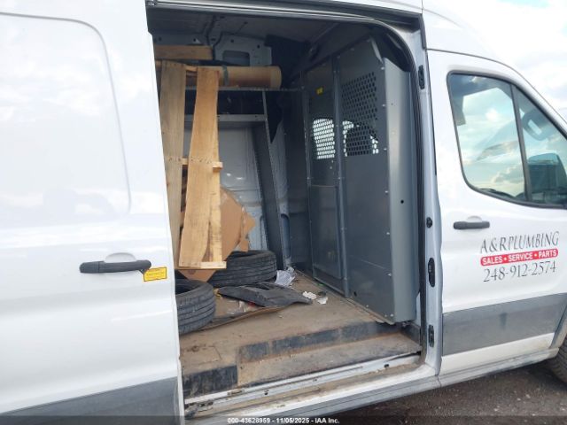 Ford Transit Image 11