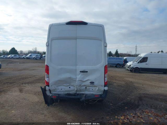 Ford Transit Image 14