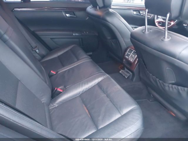 Mercedes-Benz S-Class 4matic Image 9