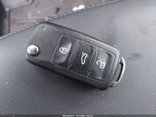 Volkswagen Beetle 1.8t Se Image 12