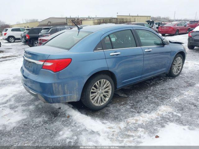Chrysler 200 Limited Image 6