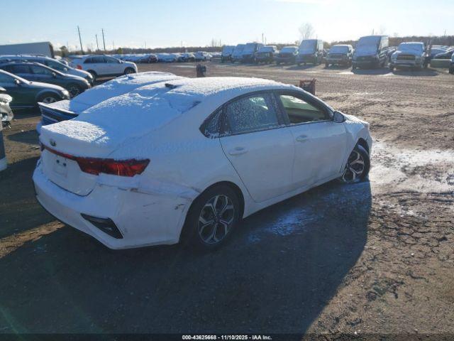 Kia Forte Lxs Image 2