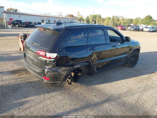 Jeep Grand Cherokee Laredo X 4x4 Image 13