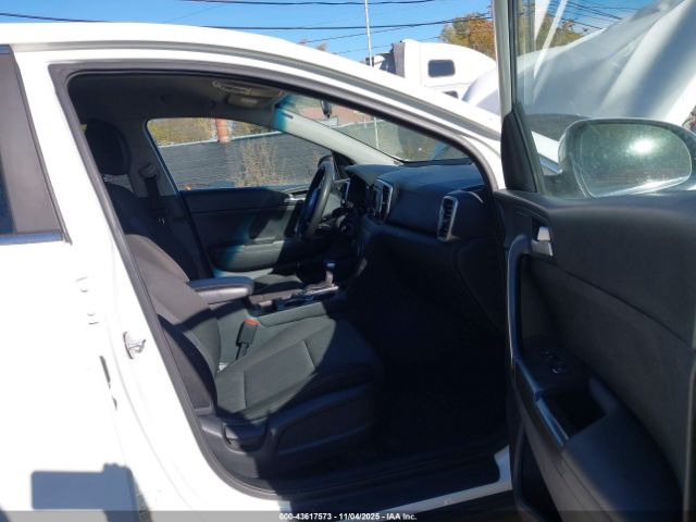 Kia Sportage Lx Image 2