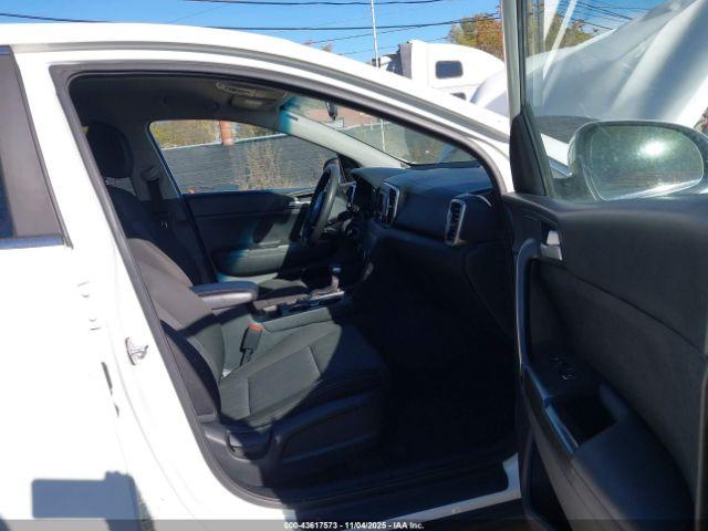 Kia Sportage Lx Image 2