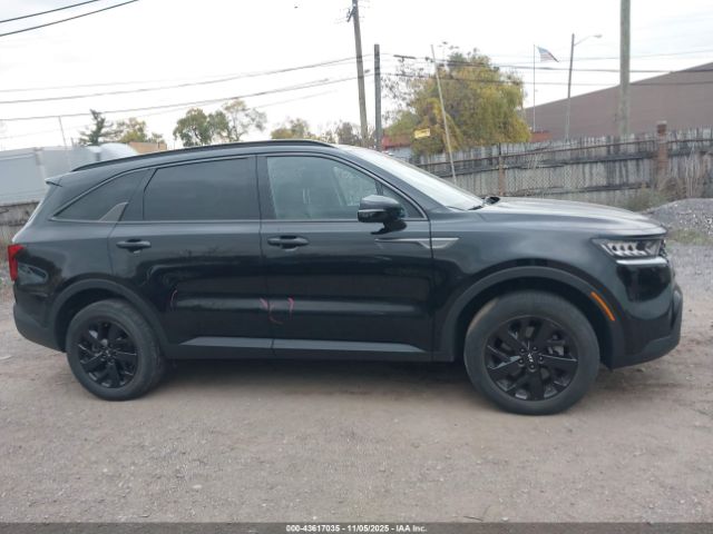 Kia Sorento S Image 17