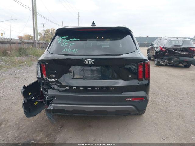 Kia Sorento S Image 16