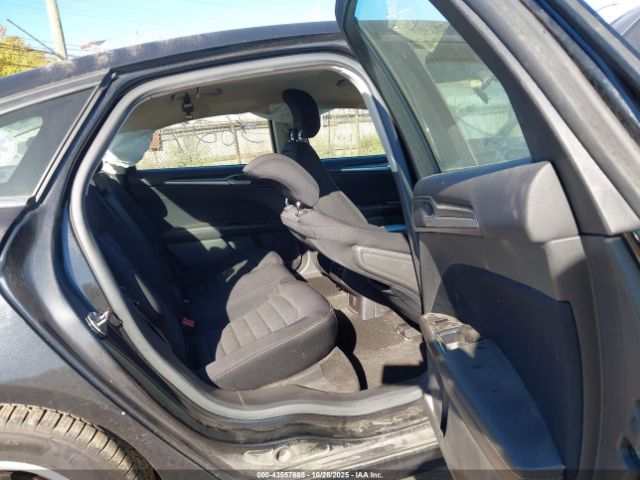 Ford Fusion Se Image 9