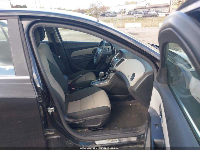 Chevrolet Cruze Ls Image 16