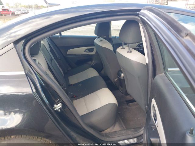 Chevrolet Cruze Ls Image 3