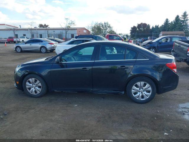 Chevrolet Cruze Ls Image 8