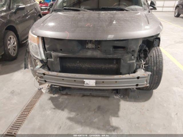 Ford Explorer Xlt Image 4