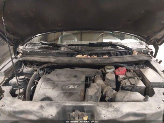 Ford Explorer Xlt Image 15