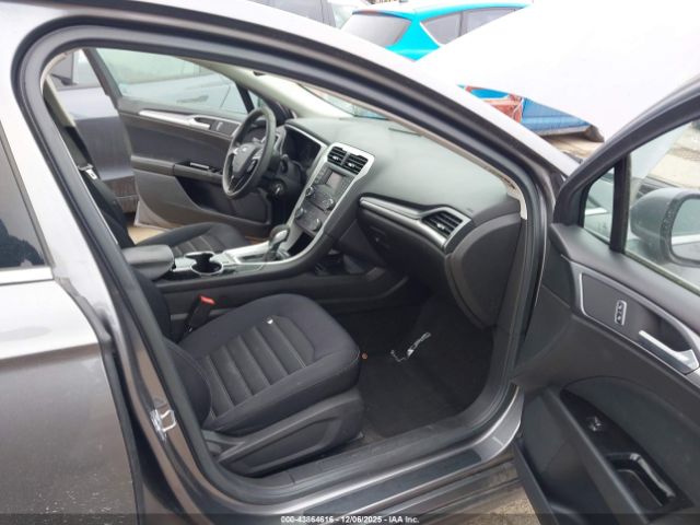 Ford Fusion Se Image 3