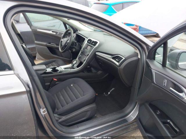 Ford Fusion Se Image 3