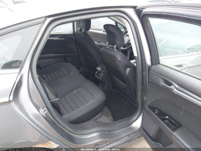 Ford Fusion Se Image 5