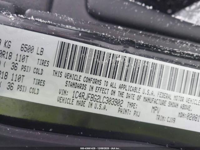 Jeep Grand Cherokee Limited 4x4 Image 16