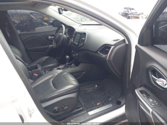 Jeep Cherokee Limited 4x4 Image 15