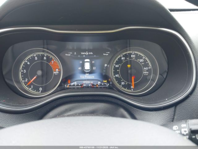 Jeep Cherokee Limited 4x4 Image 2