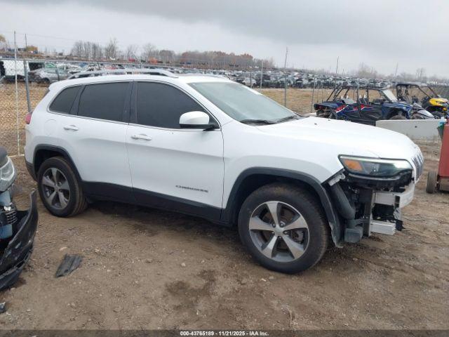Jeep Cherokee Limited 4x4 Image 9