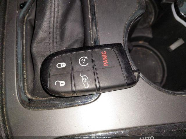 Jeep Grand Cherokee Limited 4x4 Image 12