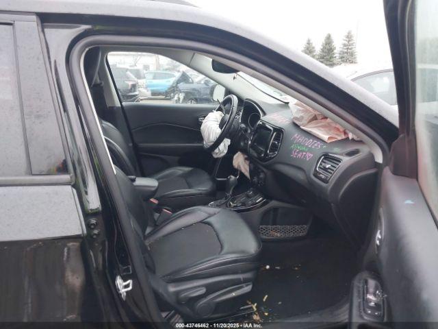 Jeep Compass Altitude 4x4 Image 5