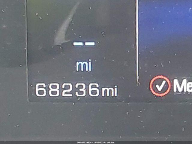 Cadillac XT5 Luxury Image 2