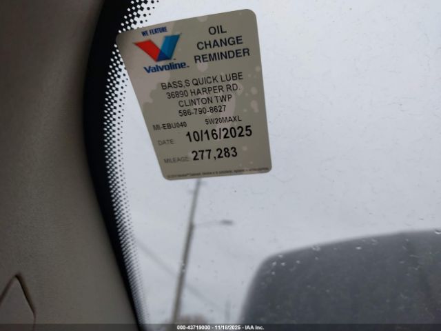 Saturn Vue V6 Image 10