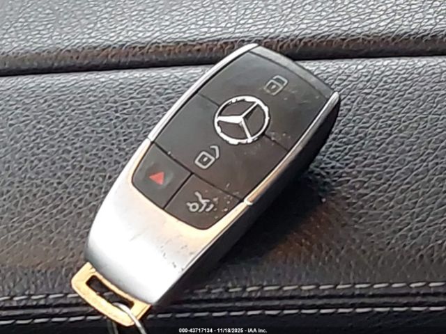 Mercedes-Benz GLB 4matic Image 11