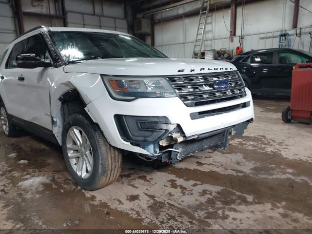 Ford Explorer Image 9