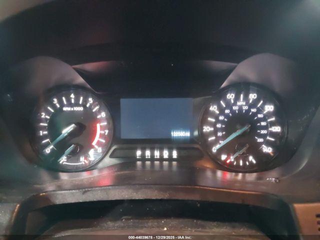 Ford Explorer Image 15