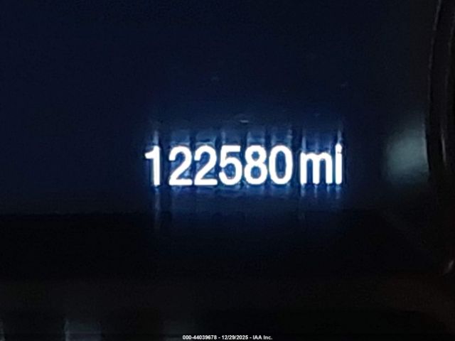 Ford Explorer Image 12